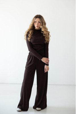 Костюм жіночий